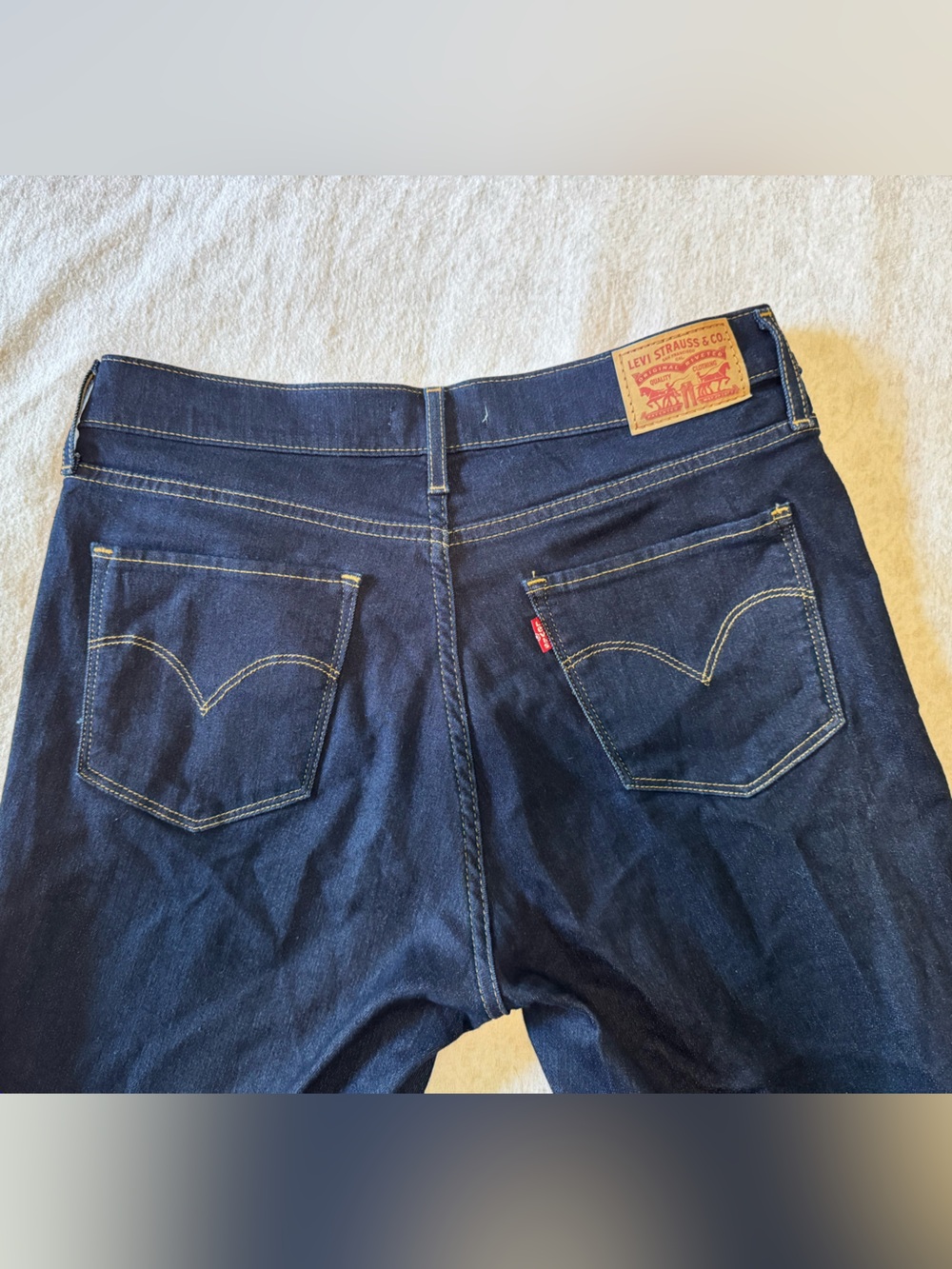 Levi’s 314 Shaping Straight Leg Jeans Dark Indigo Women’s Size EUC - Picture 7 of 8